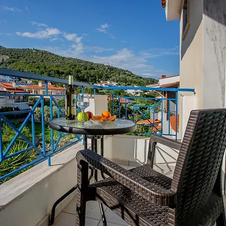 Villa Endless Blue Sunshine
